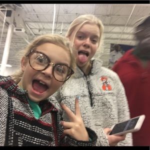 Meet your Posher, Shea